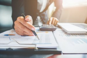 Pós-Graduação em INVESTIMENTOS E OPERAÇÕES NO HOME BROKER