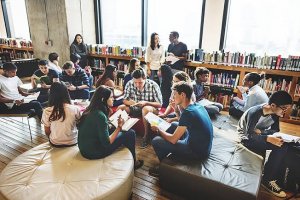 EDUCAÇÃO E SOCIEDADE 