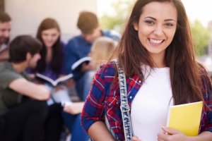 DOCÊNCIA EM PEDAGOGIA E GESTÃO NA EDUCAÇÃO NO ENSINO MÉDIO