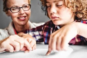 Pós-Graduação em EDUCAÇÃO ESPECIAL COM ÊNFASE EM DEFICIÊNCIA VISUAL E SISTEMA BRAILLE 