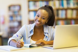 Pós-Graduação em GESTÃO E PRODUÇÃO TEXTUAL