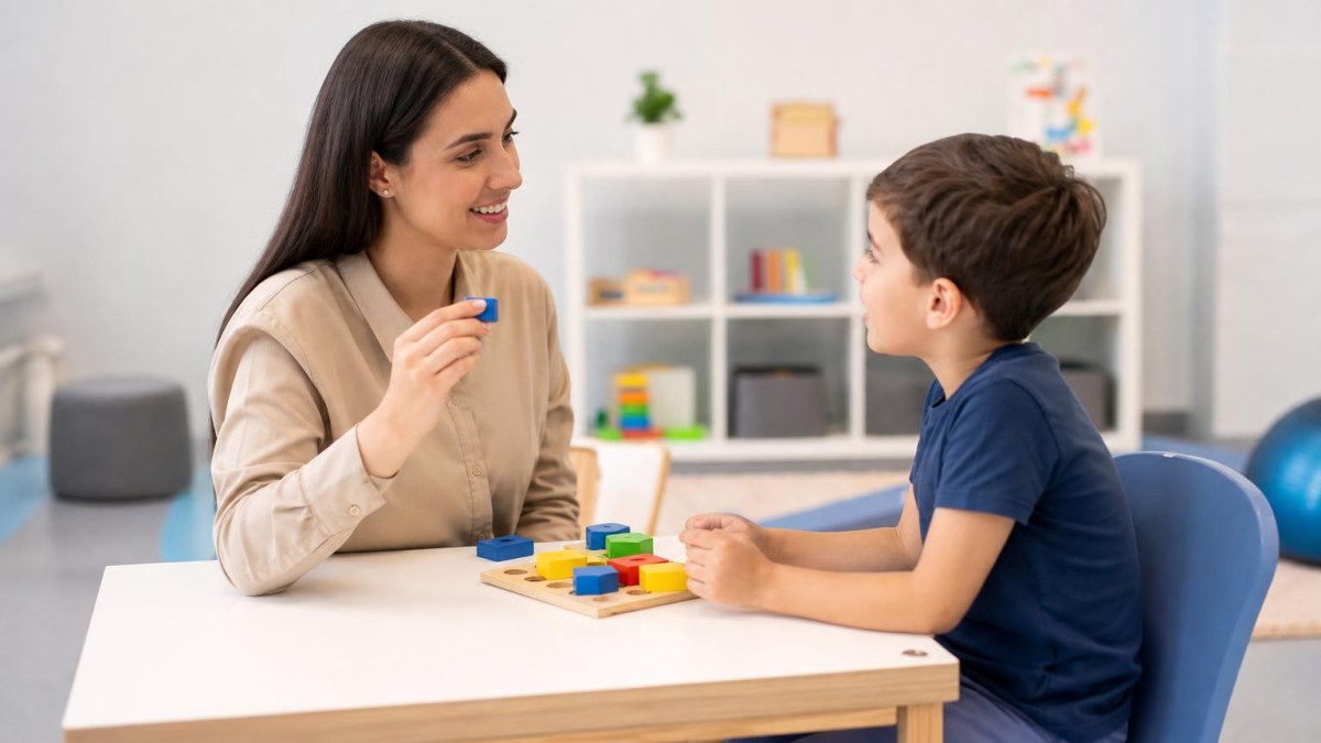 ABA - ANÁLISE DO COMPORTAMENTO APLICADA AO AUTISMO ABA - ANÁLISE DO COMPORTAMENTO APLICADA AO AUTISMO