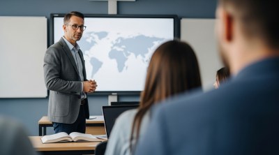 Pós-Graduação em DOCÊNCIA NO ENSINO DE HISTÓRIA E GEOGRAFIA